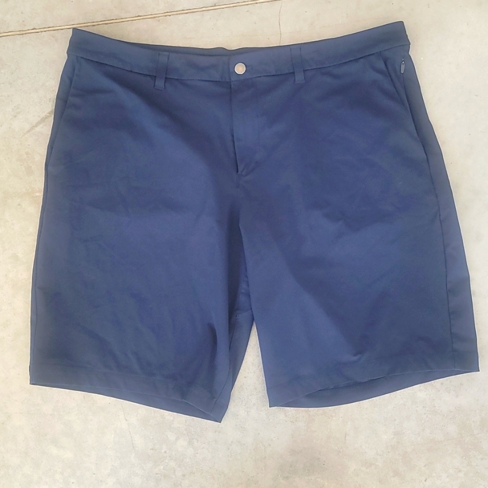 Mens Lululemon navy shorts size 40